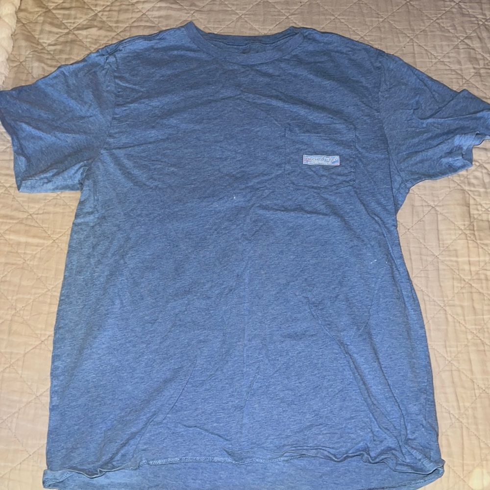 vineyard vine t-shirt